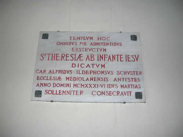 Lapide commemorativa della consacrazione della Chiesa Parrocchiale